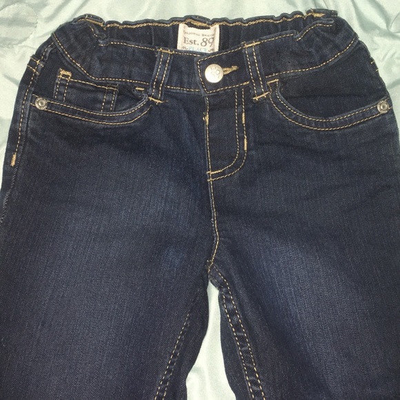 2 For $10 or 5 for $25 Bundle Sale❗️ Girls 5T Jeans by Children’s Place - Picture 2 of 5